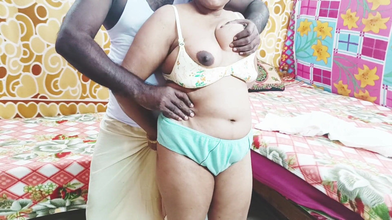Telugu honey lips: Indische stiefmutter mit dicken möpsen, schwiegersohn romantik, telugu dirtytalk, teil 1