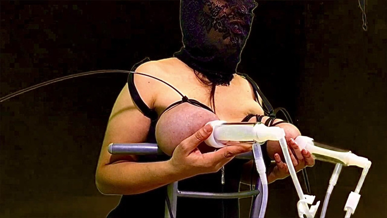 VeeVee Vixen: Extreme Hucow Nipple Pumping Cam B