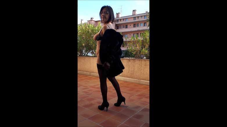 Intim422a: Výstavní terasa Noémie