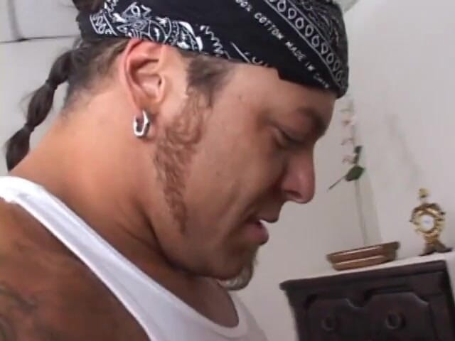 Cumming Soon: Sexy loira puta chupa um pau grande e recebe seu ânus...
