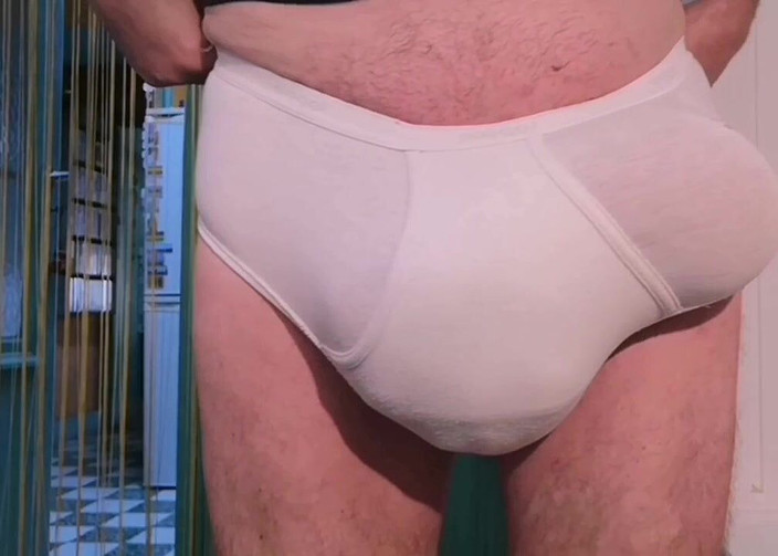 Monster_Meat_: Tempat rahsia, seluar dalam harian