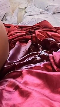 Sensual filipina milf tem jorrando orgasmo gritando com Brinquedo Satisfator! Lexxi Wett