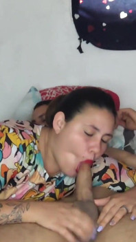 Cổ họng sâu, ẩm