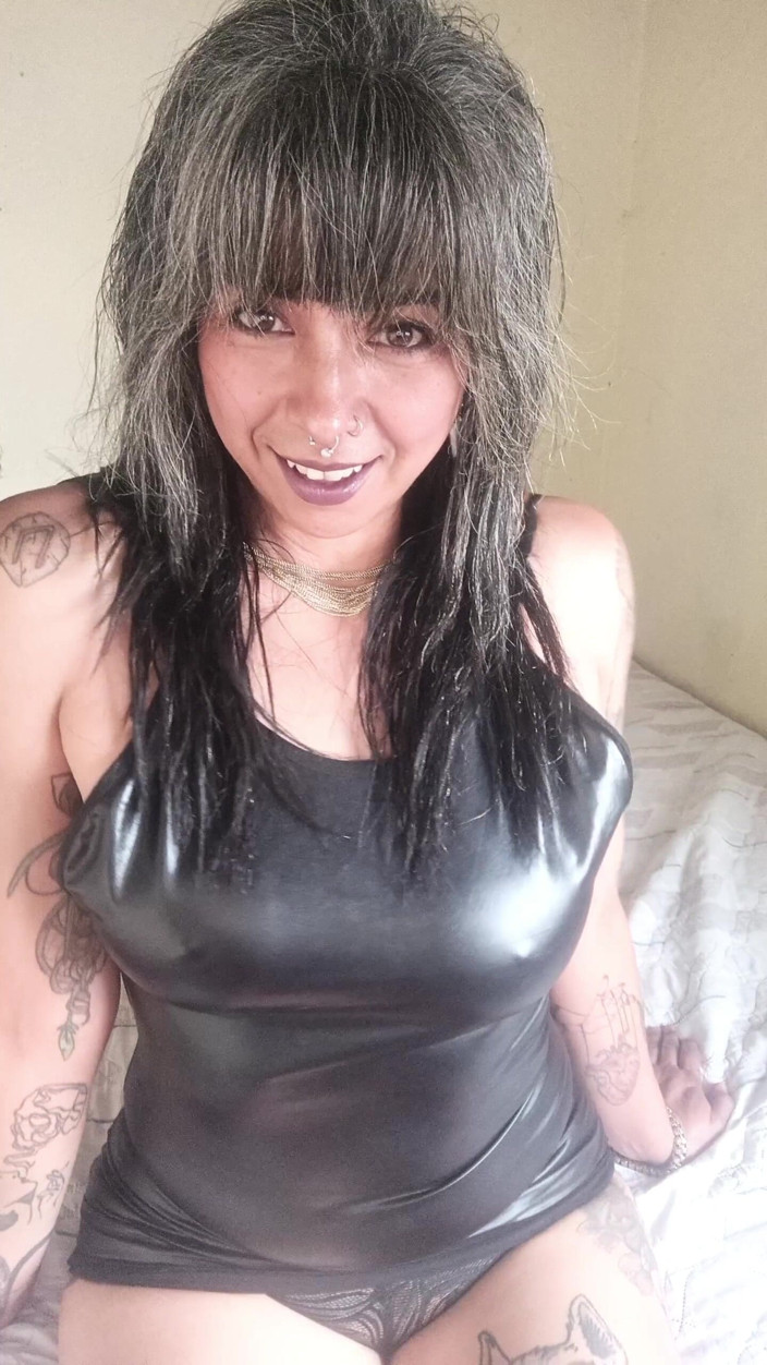 Casia Castro: Meraba vaginaku