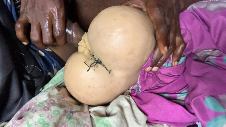 Bangcum8: 大屁股被男人大鸡巴群交的新更新