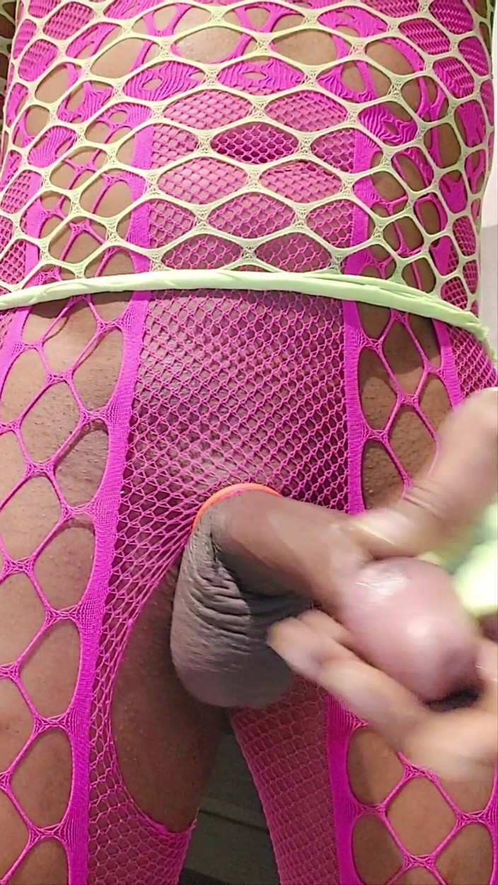 Milah CrossxxX: Jiran menghina saya dan meludahkan saya di hadapan pintu depan...