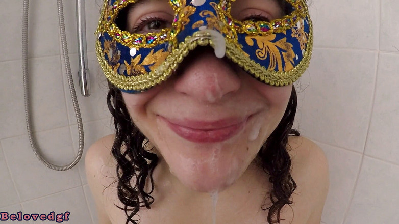 Belovedgf: 在淋浴时射在脸上