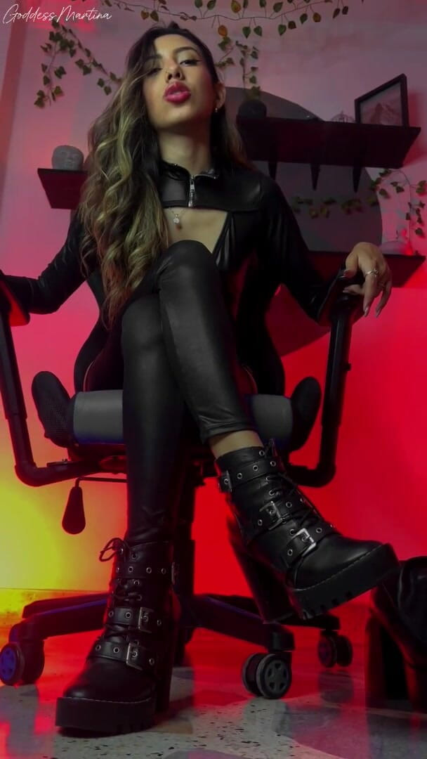 MartinaMagni: Testowanie umiejętności bootlickingu