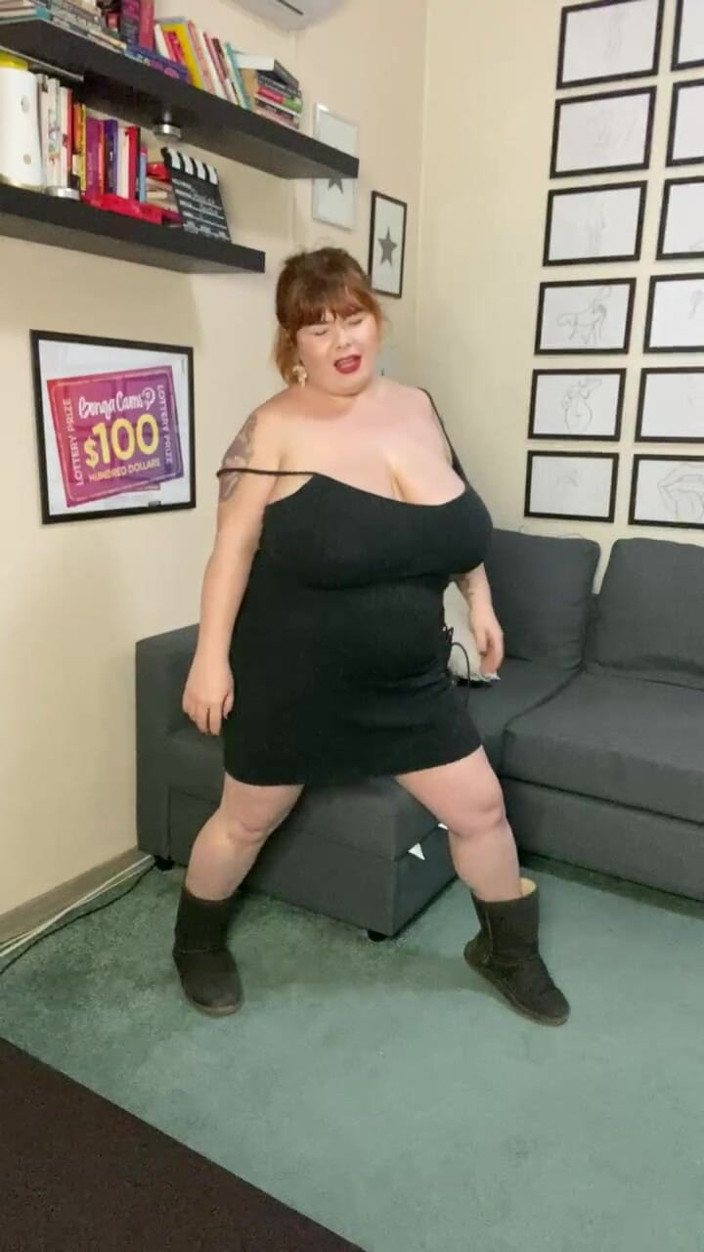 Roxanne Miller: Big Tits