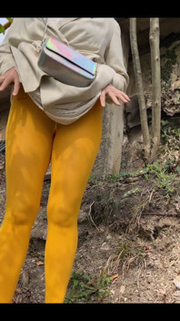 Yellow Mood in Public Humor