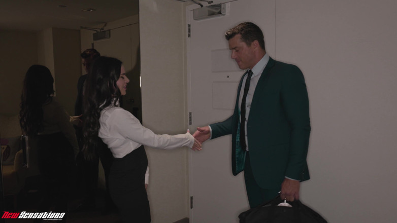 New Sensations: Sexy suttin löst spannung mit ihrem neuen chef aus