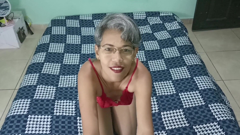 Calvohot70: 来吧，我真的想吃你的鸡巴。