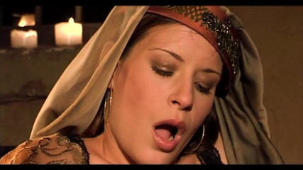 Inhonorof porn: This Horny Milady of the Middle Age Has Her Pussy...