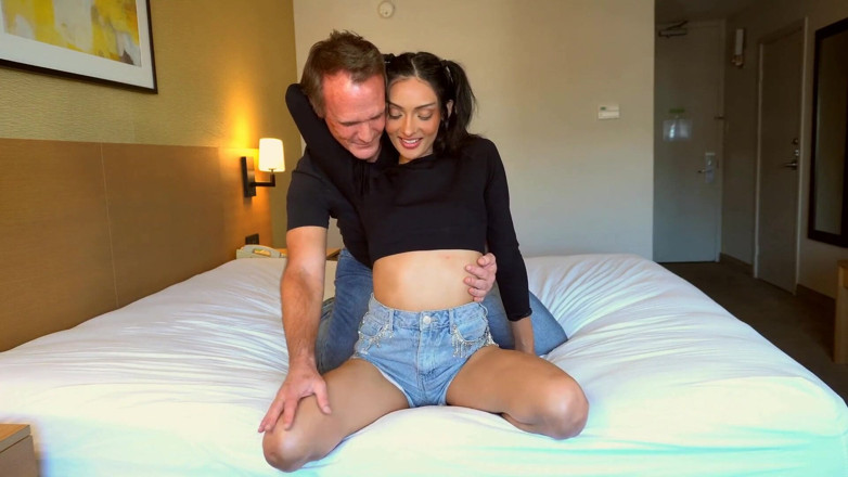 DCTrousersnake: Laynee James - หีบานใหญ่ หีน้ำเงี่ยนเยิ้มยับ