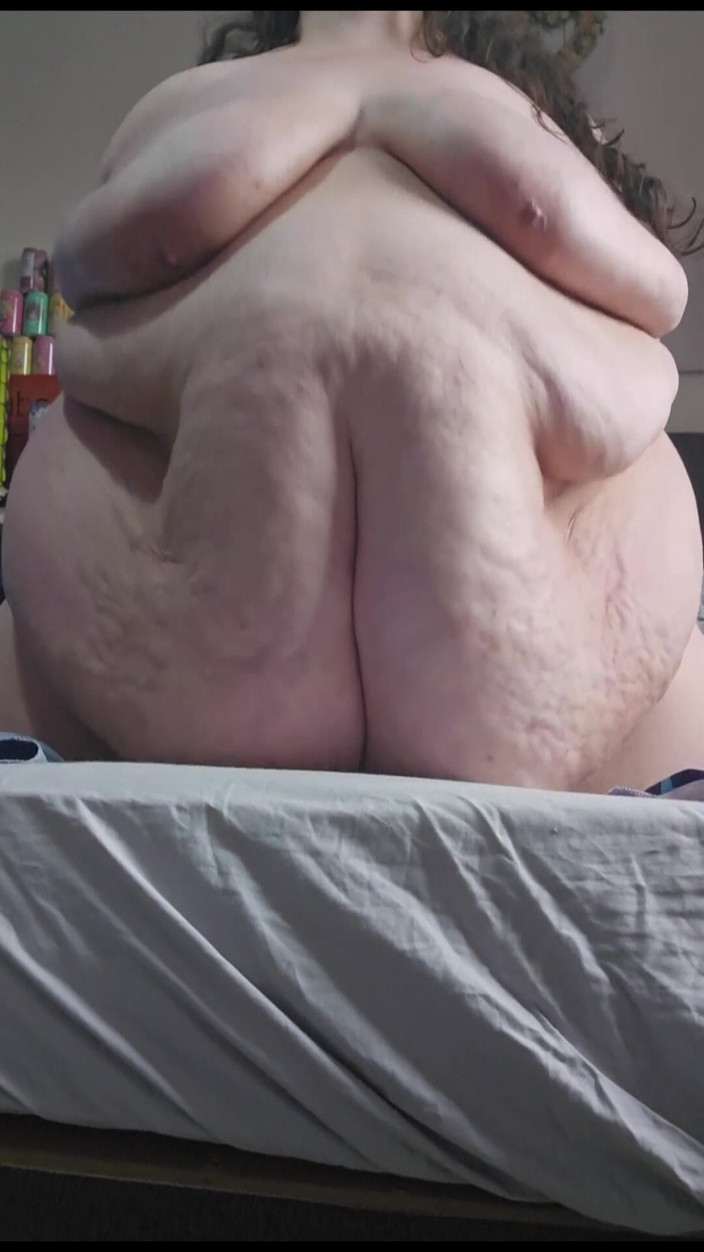 SSBBWLadyBrads: Awek montel super saiz bergoyang katil bergoyang bunyi