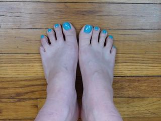 Deanna Deadly: Blow your Load on my Perfectly Pedicured Toes Light blue...
