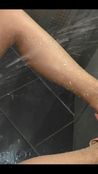 Very Very Strong Pee Stream on the Wall in Pantyhose and High Heels
