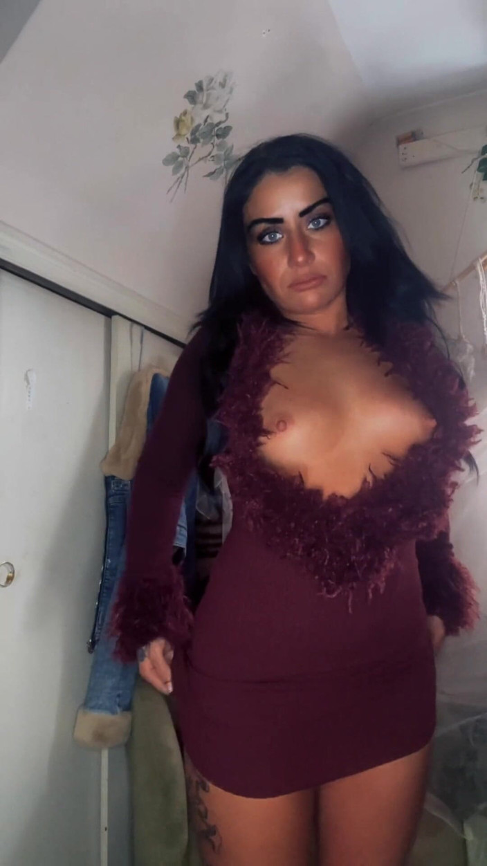 Valaya Noire: Jucându-se în jurul pe cam Show