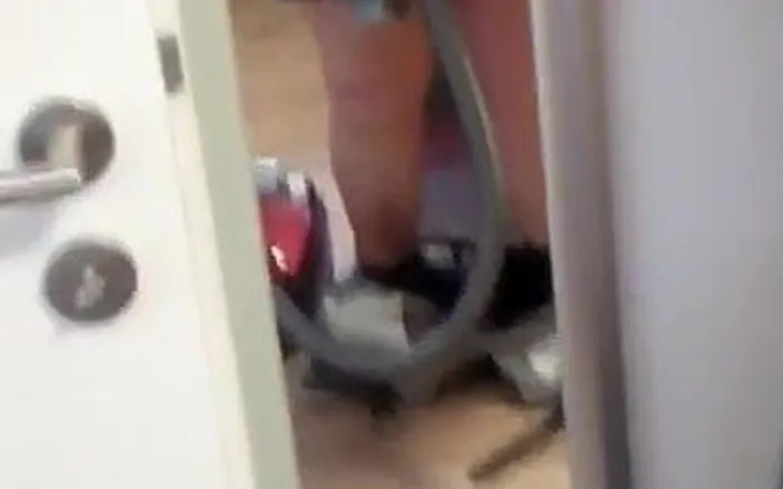 Karlchengeil: Me and Vacuuming Fun