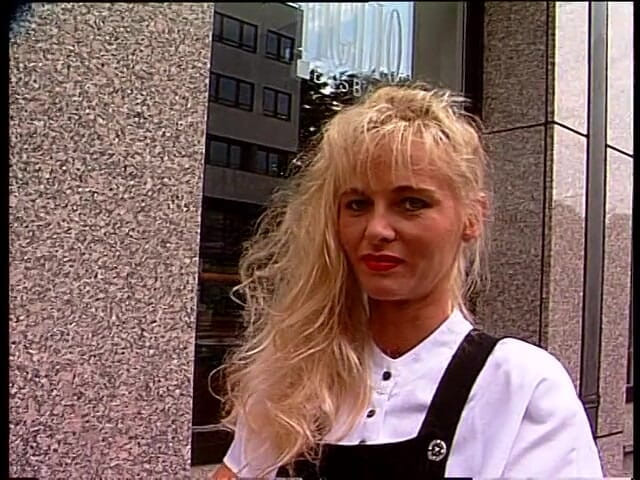 Lucky Cooch: Blondă drăguță în fața camerei