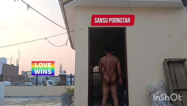 Sansuindia: Индийский актер обнаженный на улице