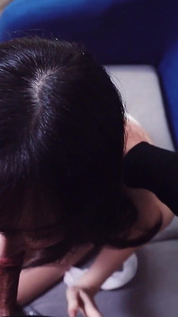 Sokakta tavlama yabancı, Asyalı sürtük fışkırtıyor ve dölleniyor.