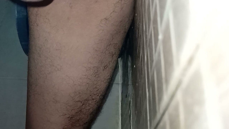 Wackhot: Clouds in the Bathroom