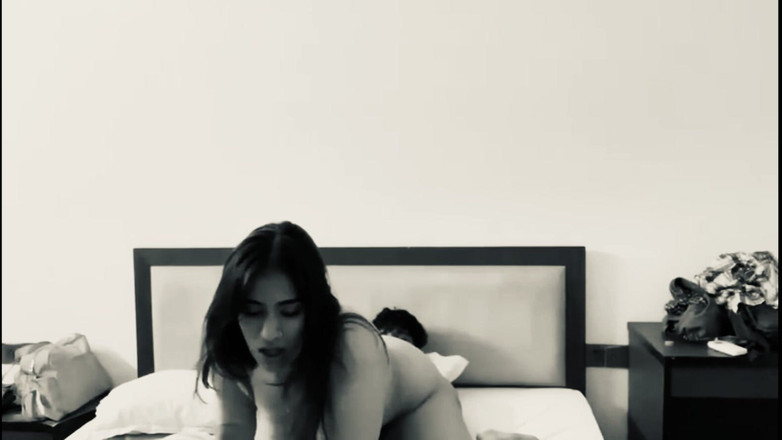 Sanayababhi: Mam ye kya kr rhi ho aap भारतीय दिल्ली कॉलेज की अंग्रेजी टीचर होटल के कमरे में आती है और अपने छात्र द्वारा मोटे तौर पर चोदती है