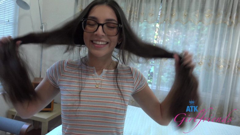 ATK Fans (Girlfriends): Nueva amiga Madison se acerca y la haces correrte antes...