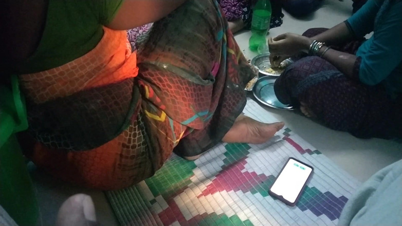 Benita sweety: Patru mătușă sexy care vorbește murdar în casa mea