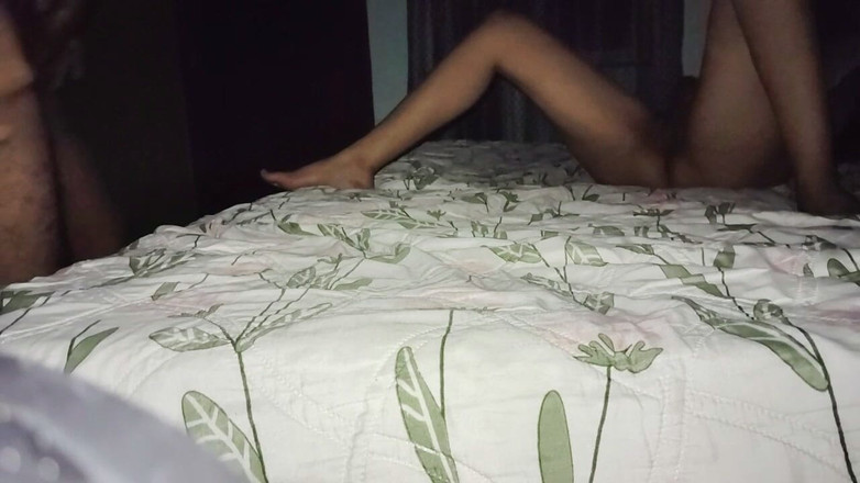Lysa: Nejlepší přítelkyně má poprvé sex se svým milencem.