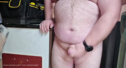 Daddysmudge: Daddy Cums in Shed