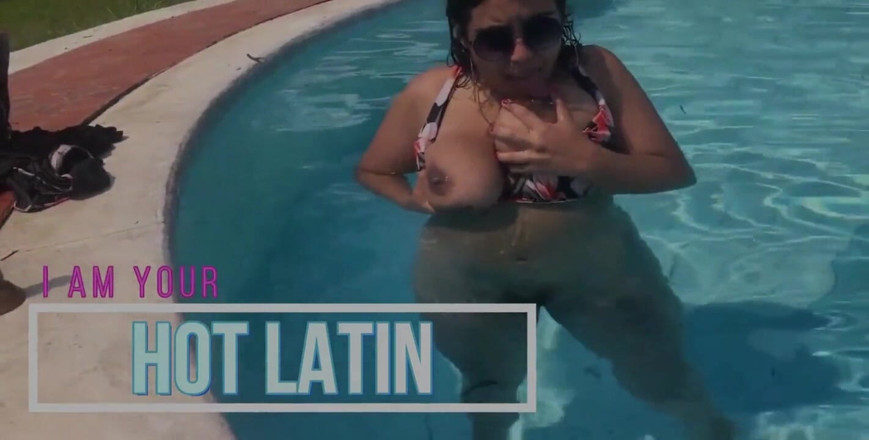 Xara Rouxxx: Efter college betalar min styvmamma mig för att spela in...