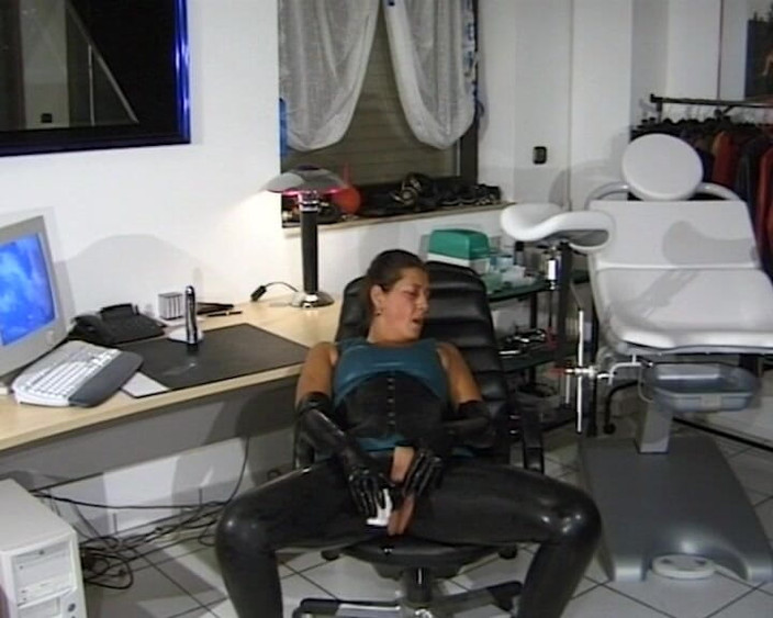 BB Video - Vintage Story: German MILF Amateur Solo Female Fetish Brunette Sex Toys