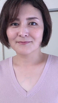 Саюрі - зріла жінка в центрі міста, товста, дозріла, з великими цицьками