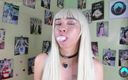 Sofi Elf queen: Roztomilá teenagerka si hraje s bombami s kulatými gumami