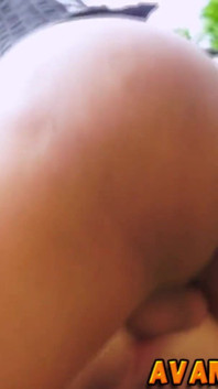 Mujer trans follada por su vecino