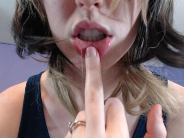 Brooke Dillinger: V58 Cv Tongue Fetish Suck N Lick Finger