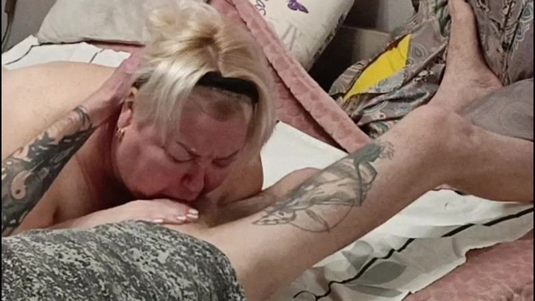 Zona901: 목구멍 깊숙이 새엄마에게 존나게 사정