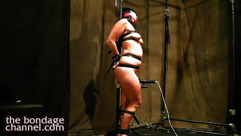 David Mack Video: Crystal Frost bondage orgasmedans