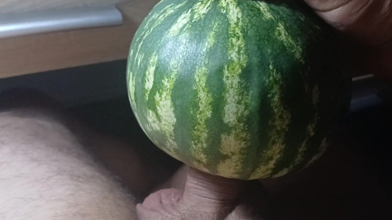 AlexCat: The Watermelon Is so Sweet and Juicy My Penis Liked...