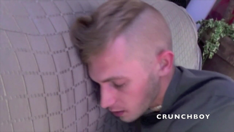 FRENCH AMATORS SEXTAPES: Sex tape con Maeleoe a due piedi
