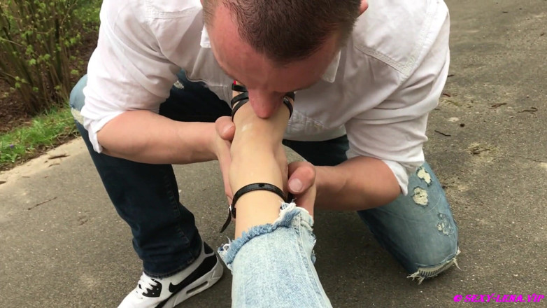 Goddess Lena: Sandály podpatky chodí venku