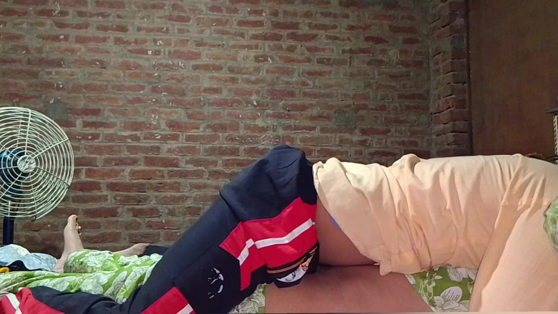 Priya_Sena_26: Indiana meio-irmão romântico sexo vídeo