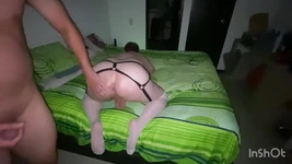 Я трахаю эту толстую задницу в нейлоне, и это вкусно