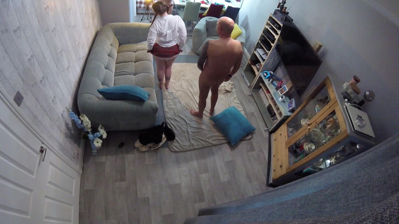 Mr D and Miss C: Mijn man vindt het heerlijk om andere mannen rond te...