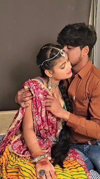 Betaab Ishq Hot Coupe Desi Sex savurează complet