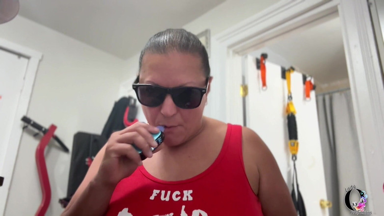 Lady O: LP-289 kouření při hraní s mými prsy