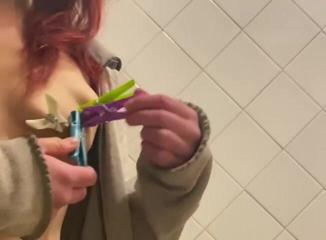 Elena917: nipple clamps.