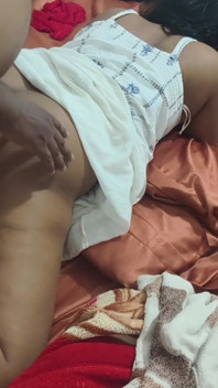Desi Indyjski Marathi Kavita Bhabhi uwielbia anal ze swoim kochankiem zdradza męża